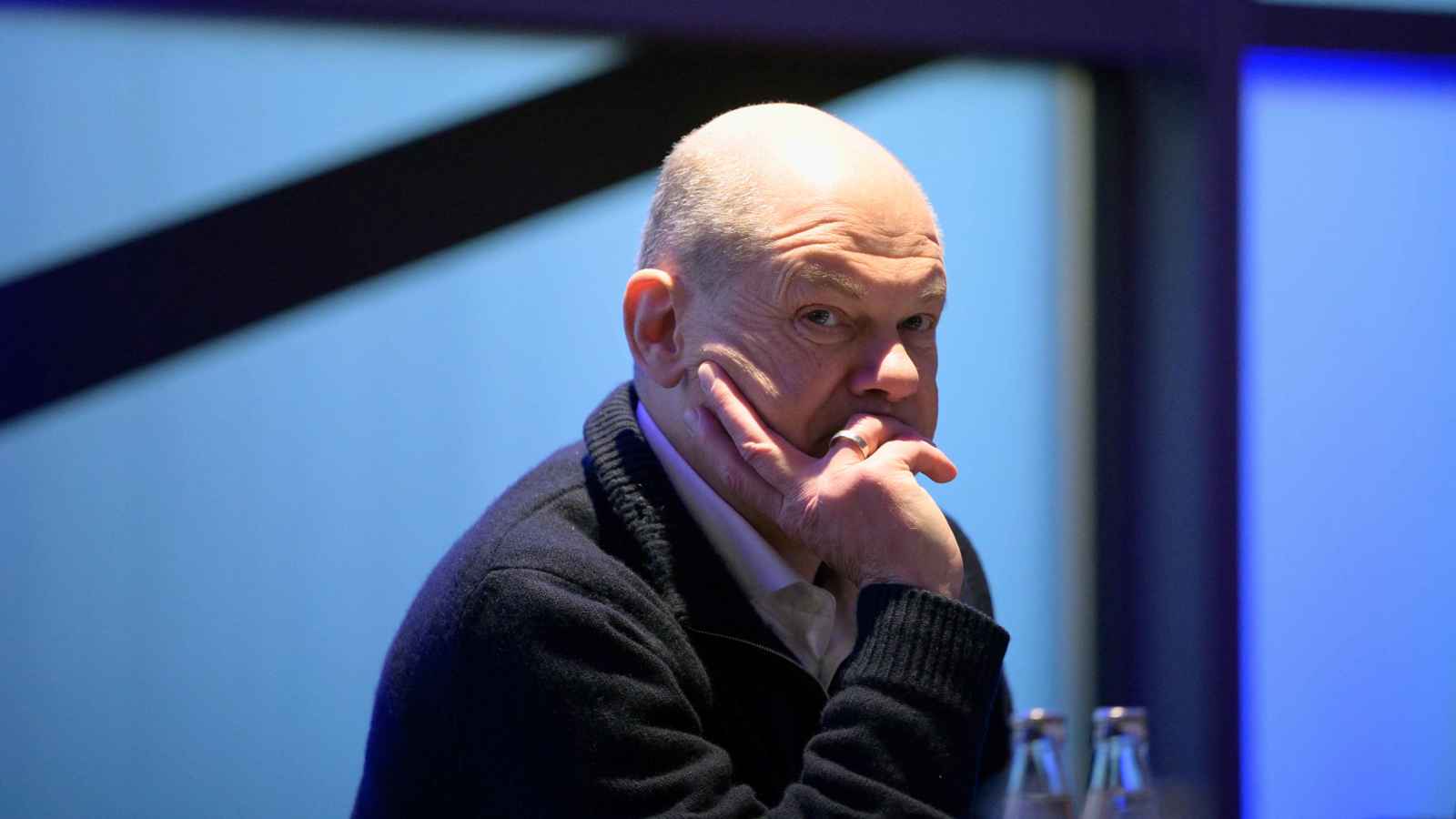 هذه المرة بسبب أوكرانيا.. شولتس يواصل انتقاد سلوك ترامب