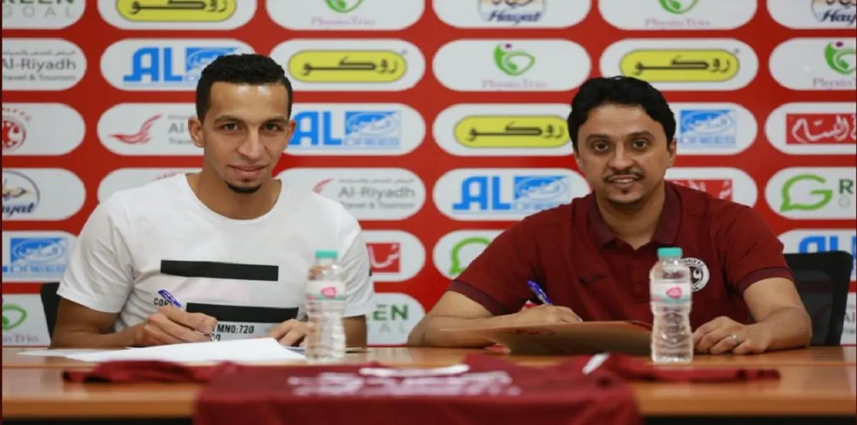 الفيصلي يضم إسلام سراج لاعب النادي الأهلي السعودي (صور)