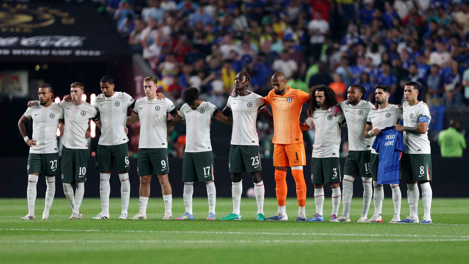 الهلال والأهلي يصارعان تشيلسي على صفقة مدوية