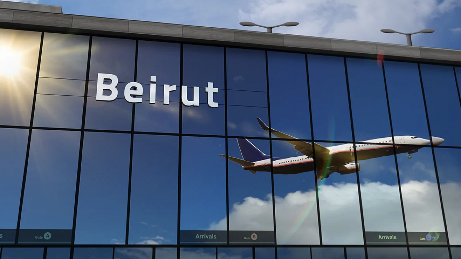 "فريال خانم" تكشف عن "إهانة" تعرضت لها في مطار بيروت (فيديو)