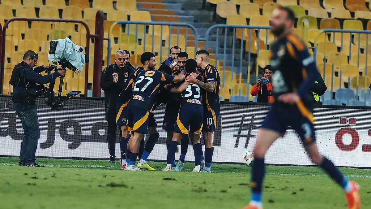 الأهلي المصري يحسم التجديد لنجم الفريق