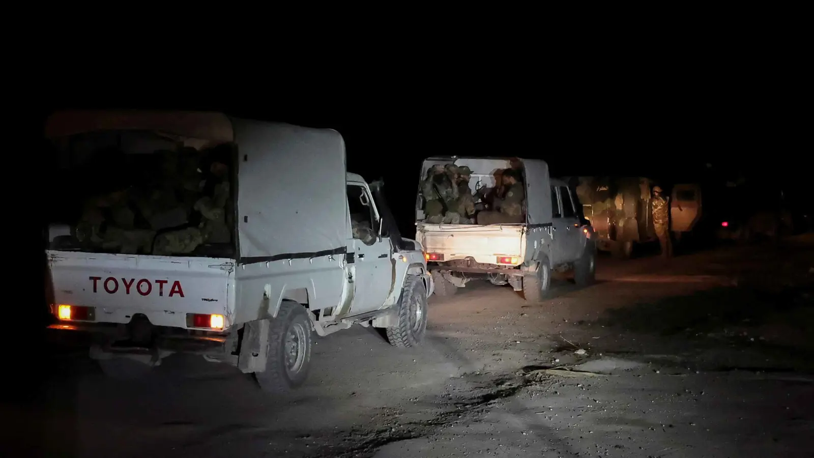 جبلة واللاذقية "تحت النار".. مقتل 28 مسلحاً موالياً للأسد (فيديو)