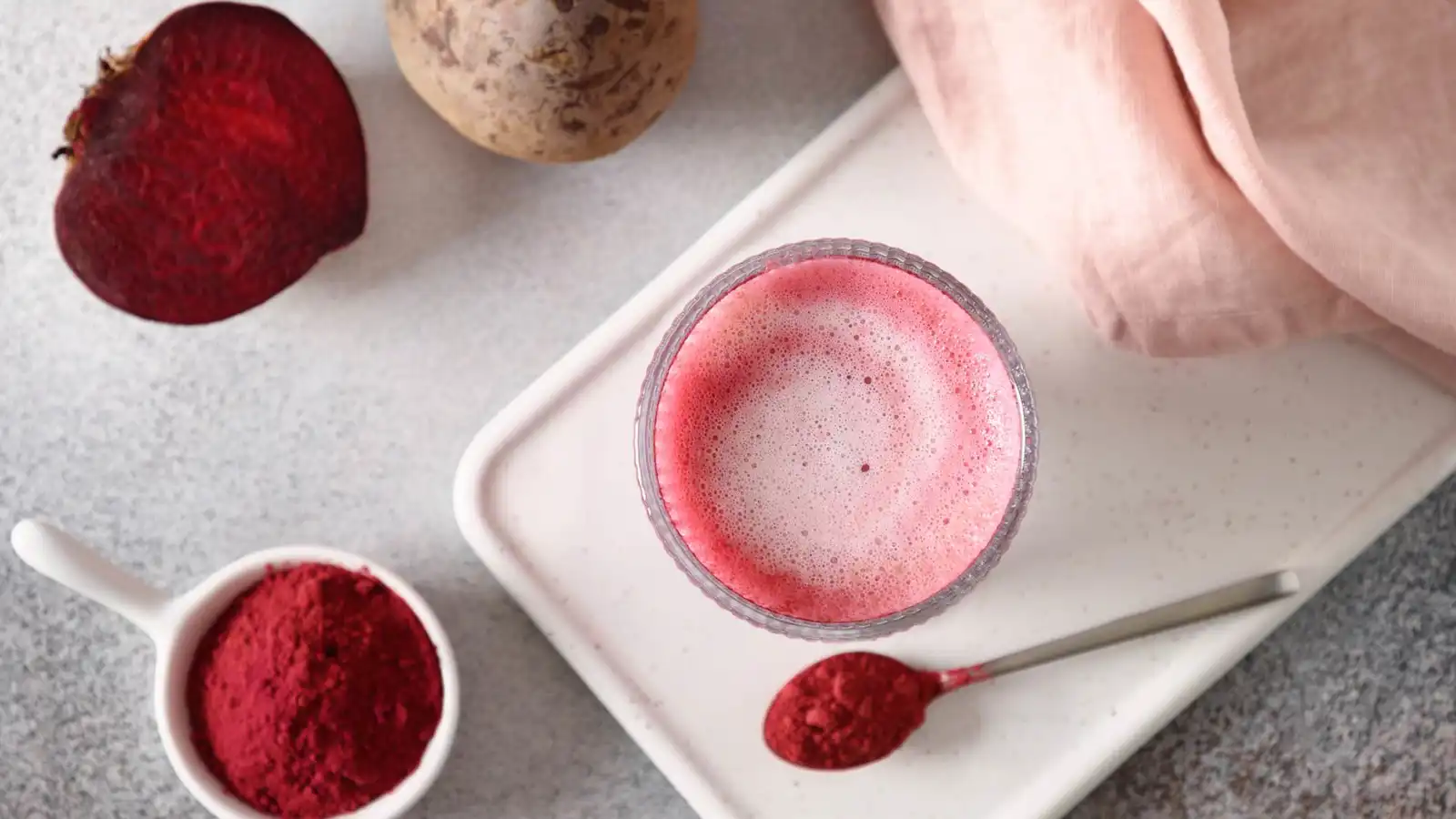 مسحوق الشمندر أم عصيره.. أيهما الأفضل لصحتك؟