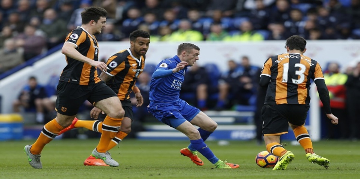 ليستر سيتي يواصل انتفاضته ويبتعد عن مناطق الهبوط