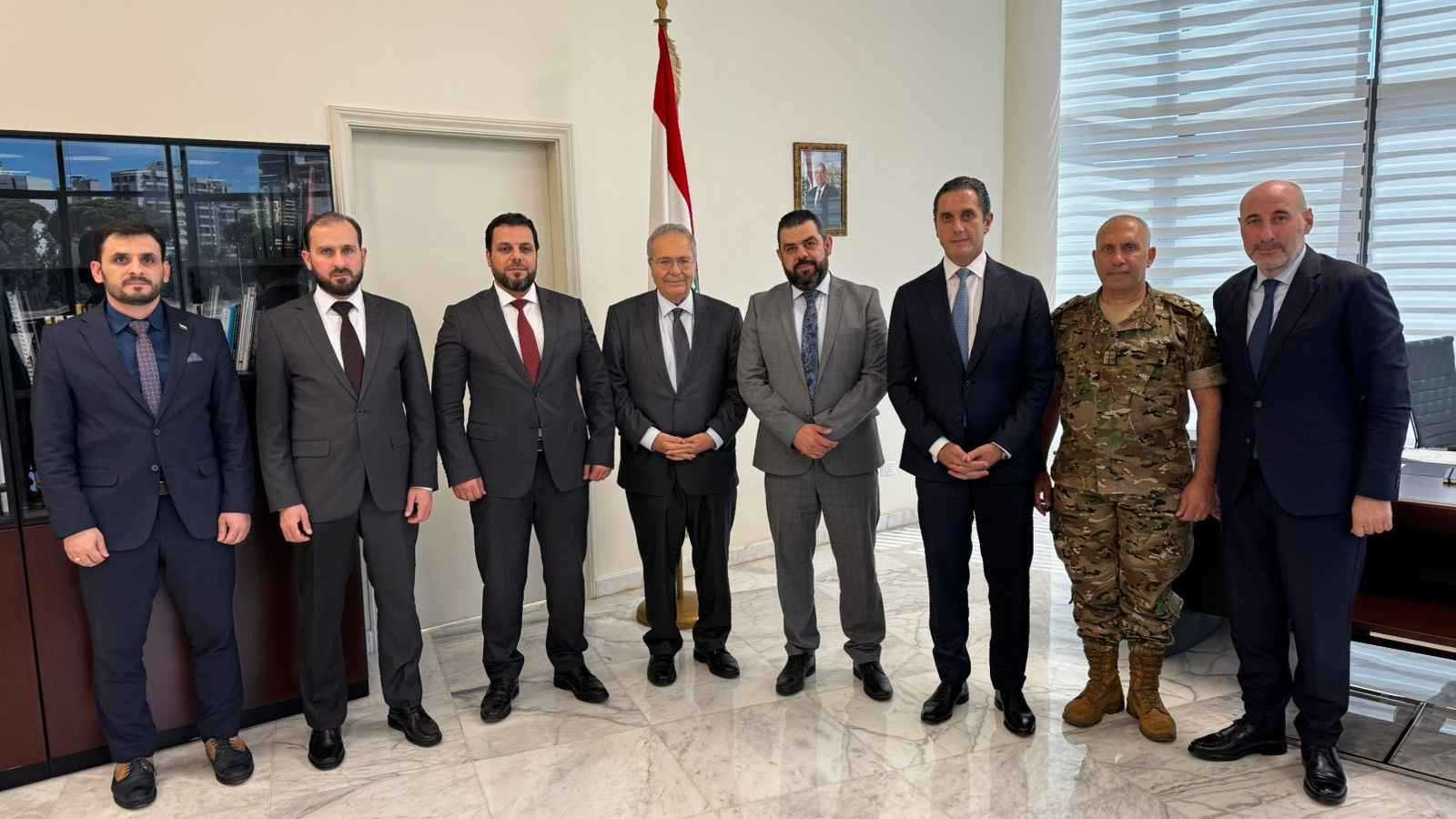 مصادر لبنانية: تعثّر حل "ملف الموقوفين" بسبب "طلب تعجيزي" من دمشق