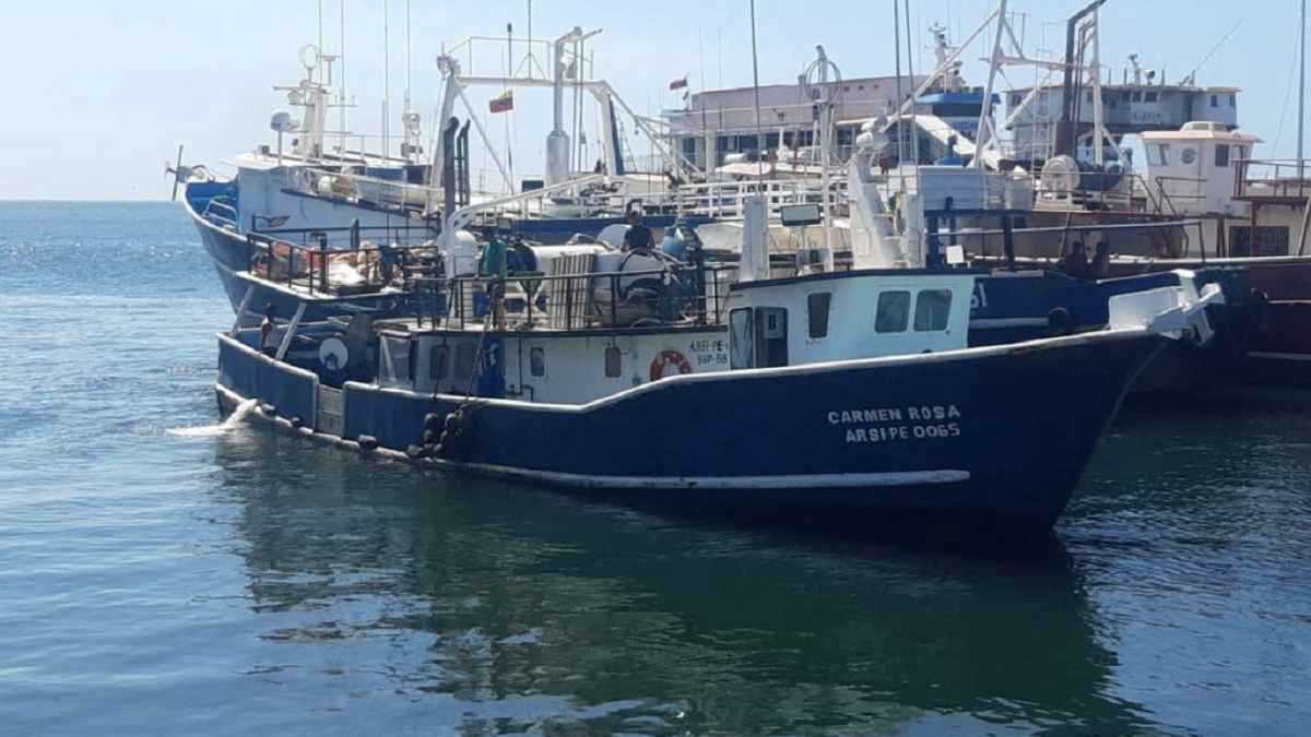 التوتر يتصاعد.. فنزويلا تحذر من "استفزازات" أمريكية في مياهها الإقليمية