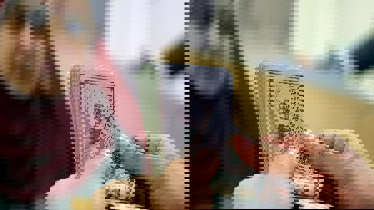 انخفاض الجنيه المصري بوتيرة سريعة في 4 أشهر مقابل الدولار