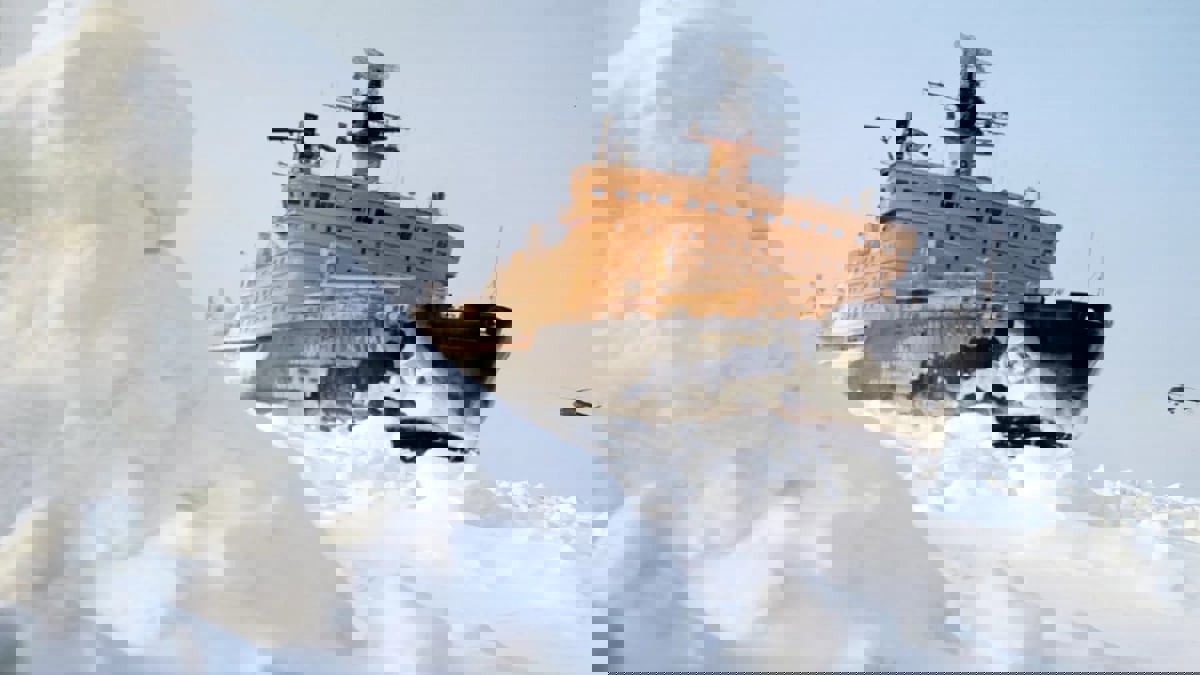 روسيا.. اندلاع حريق في كاسحة جليد تعمل بالطاقة النووية