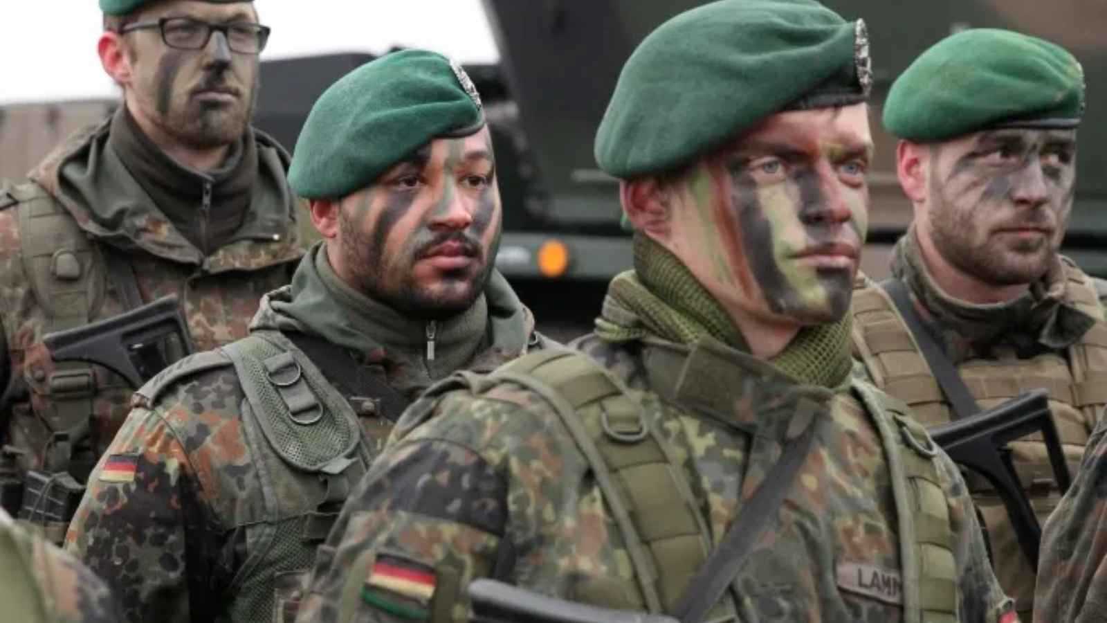 50 مليار يورو للتسليح.. ألمانيا توجه "رسالة مزدوجة" في قلب أزمة أوكرانيا