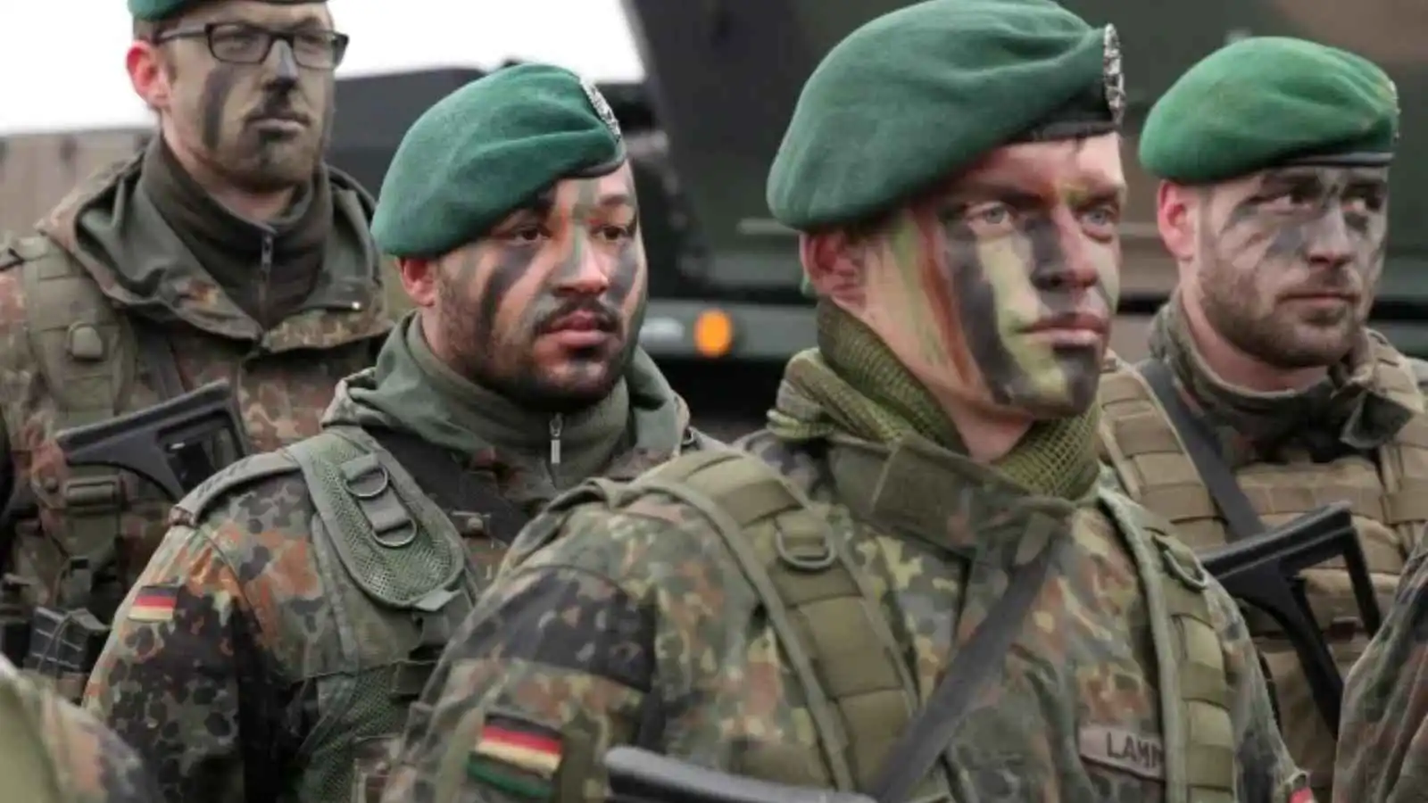 50 مليار يورو للتسليح.. ألمانيا توجه "رسالة مزدوجة" في قلب أزمة أوكرانيا