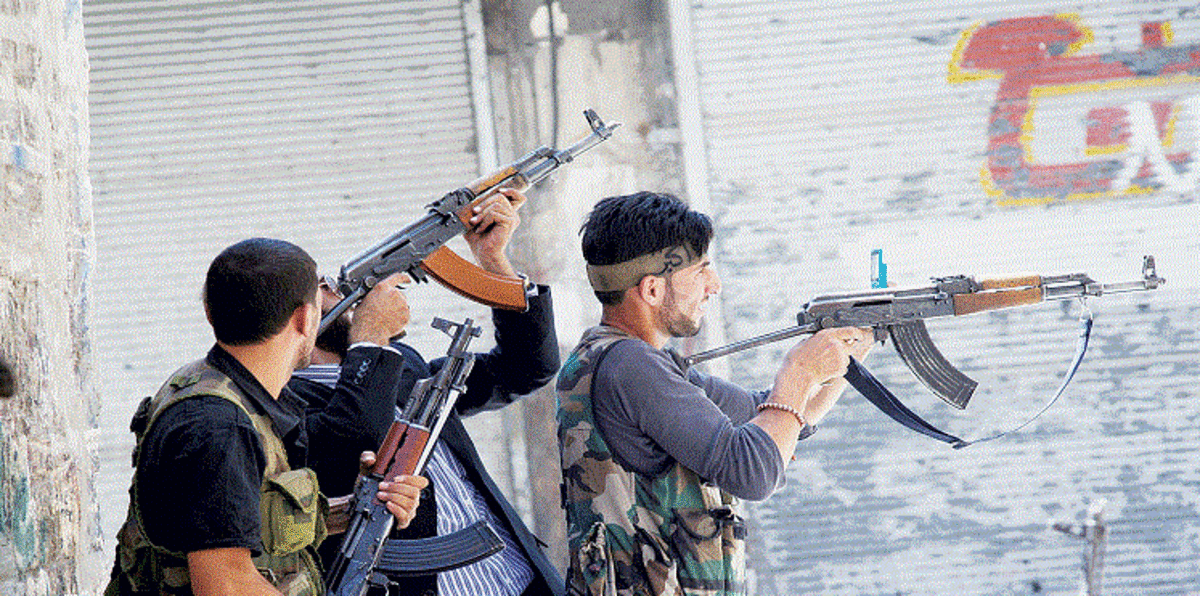 اشتباكات "جيش الإسلام" والنظام تفصل دمشق عن محيطها