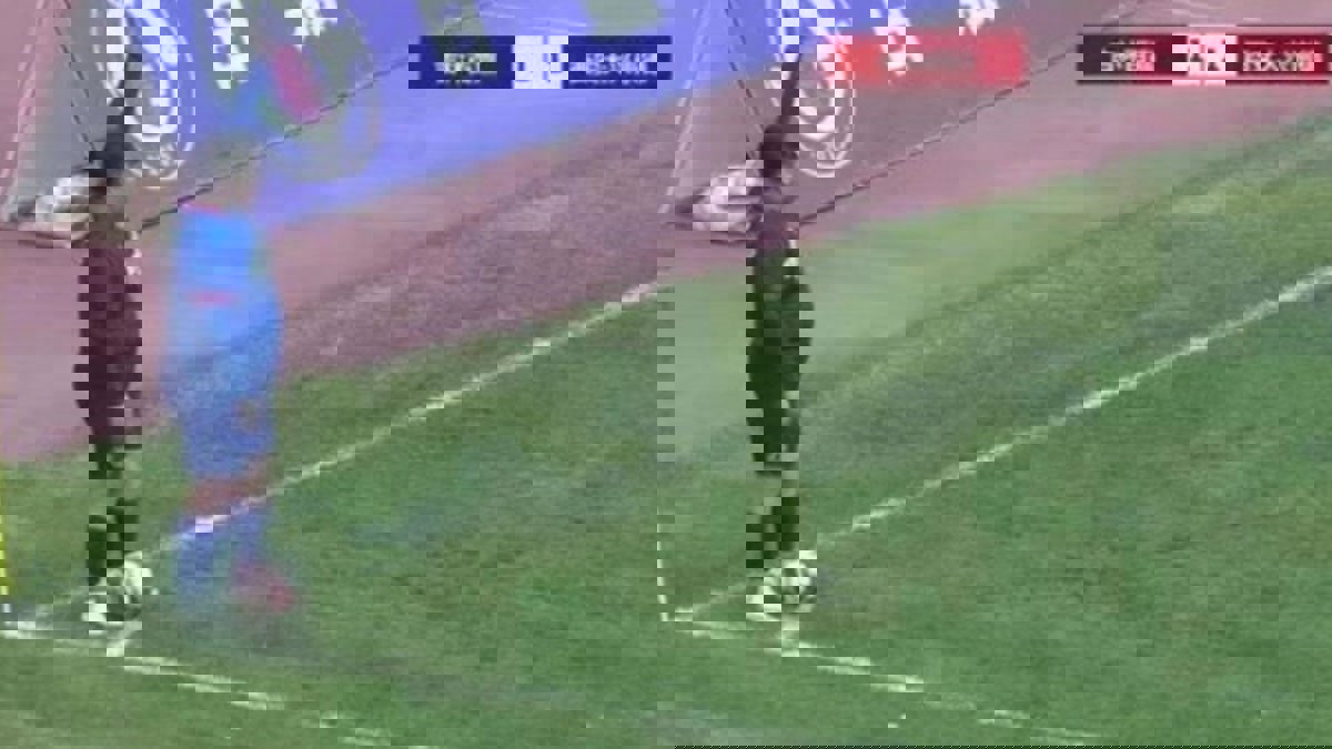 حقيقة صورة شاب بدين يلعب في فريق والده المليونير بالدوري الصيني