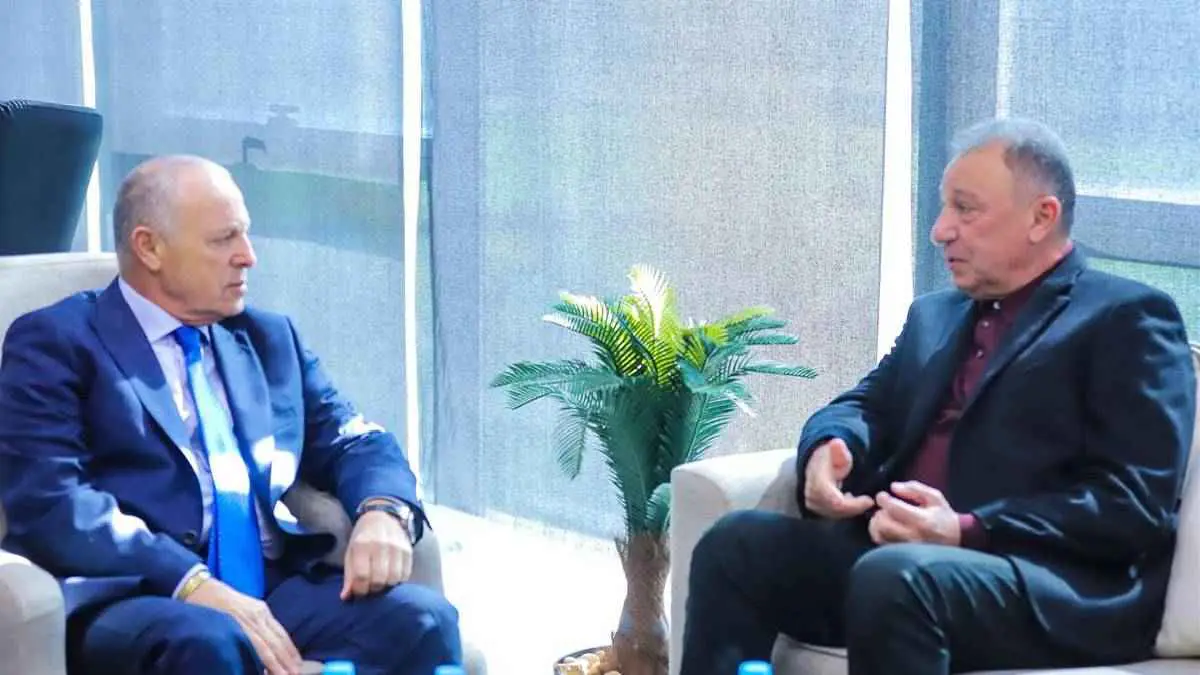 الخطيب يصدم هاني أبو ريدة ودياب