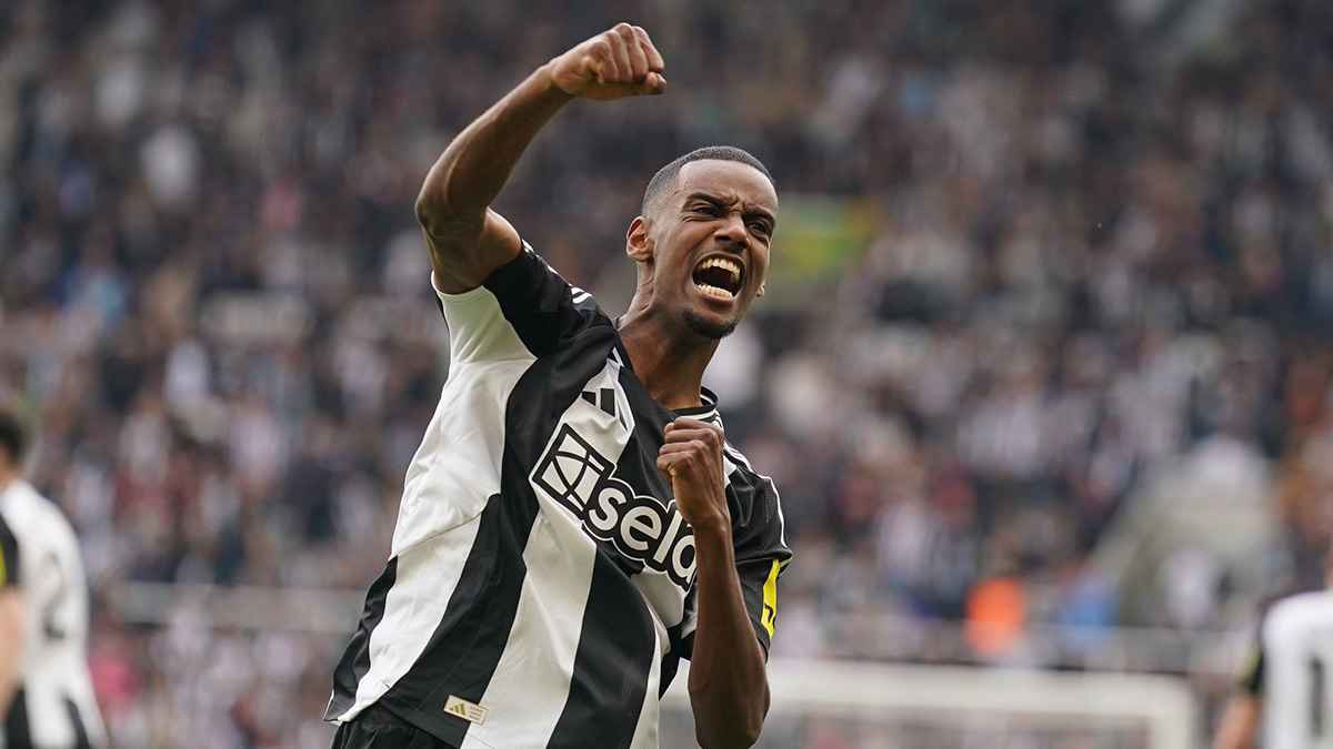 رد حاسم حول مخالفة انتقال إيزاك إلى الهلال للوائح الفيفا