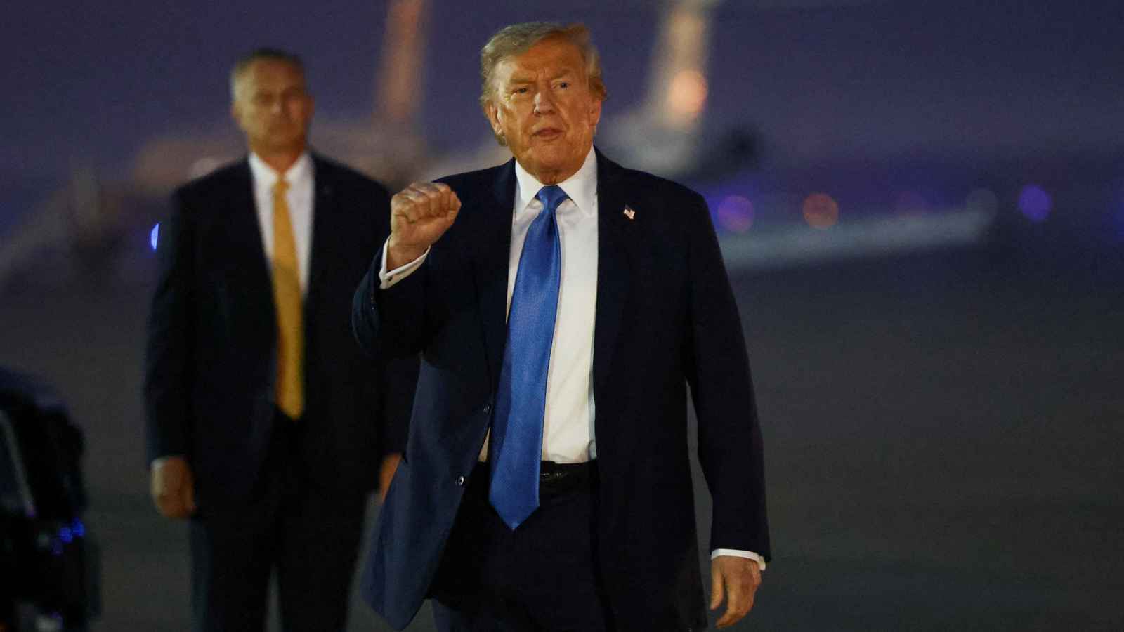 ترامب يجتمع بفريقه.. توقعات إسرائيلية بتدخل أمريكي وشيك ضد إيران