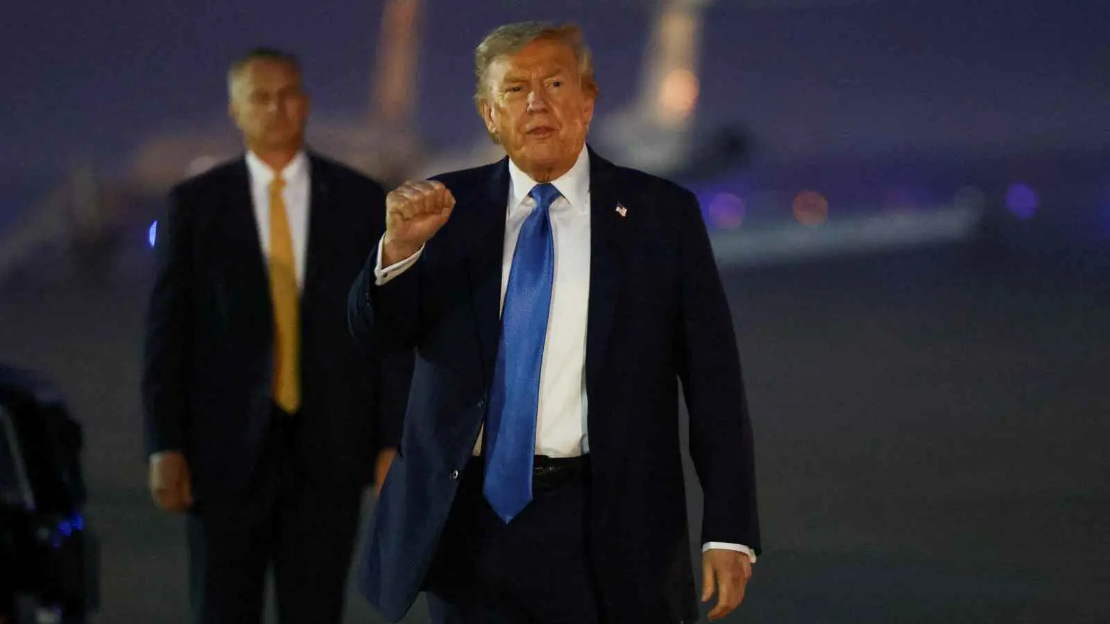 ترامب يجتمع بفريقه.. توقعات إسرائيلية بتدخل أمريكي وشيك ضد إيران