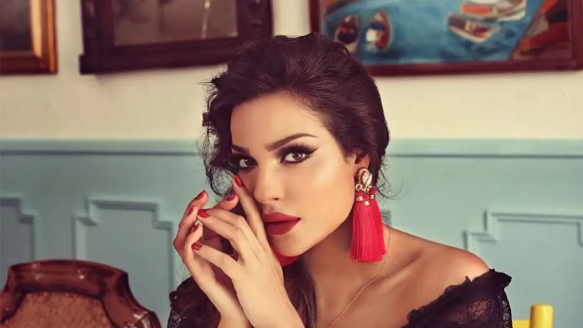الفنانة نادين نجيم تقرر الهجرة من لبنان بعد إصابتها بانفجار بيروت