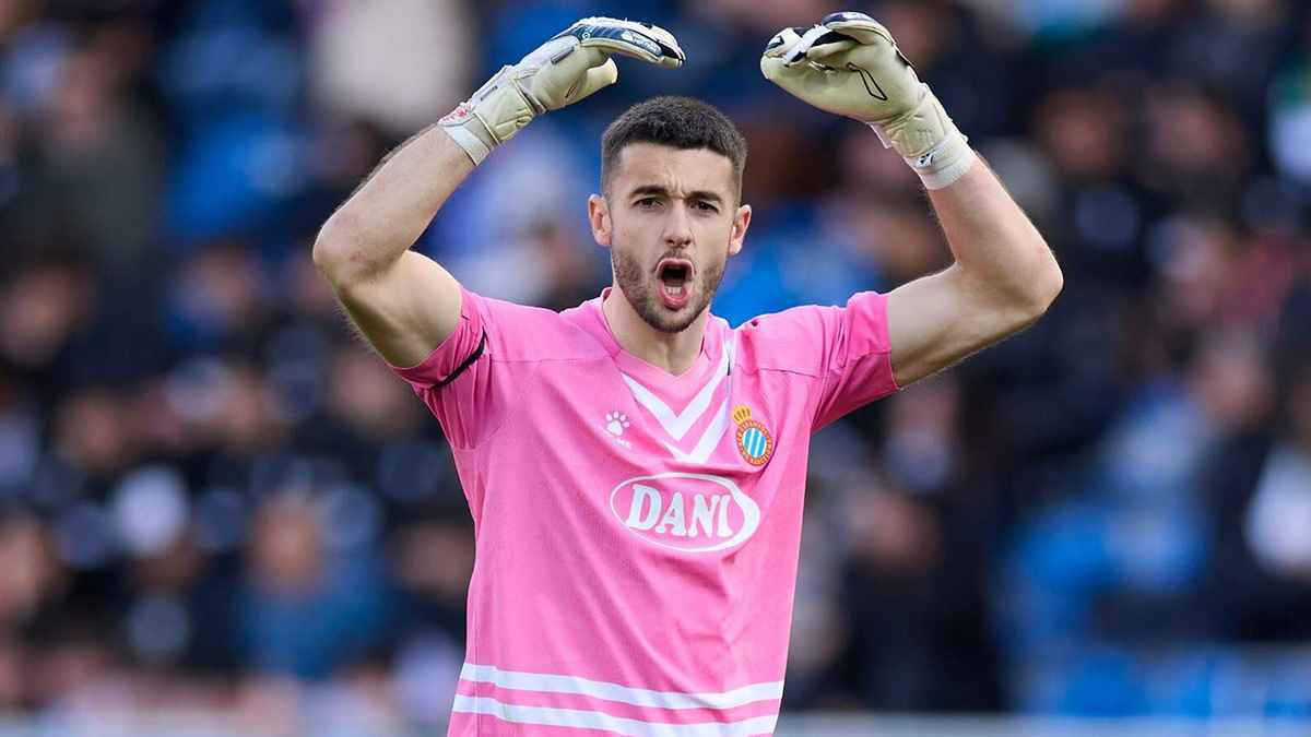 هل ينتقل خوان غارسيا إلى برشلونة في الصيف؟.. وكيله يُجيب