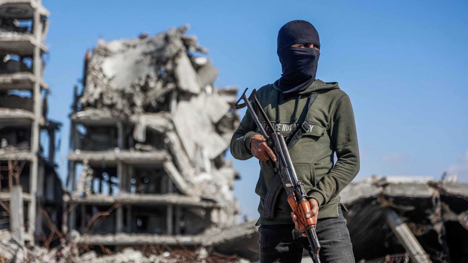 سلاح الأنقاض.. كيف تستخدم حماس الركام لتغيير قواعد الحرب في غزة؟