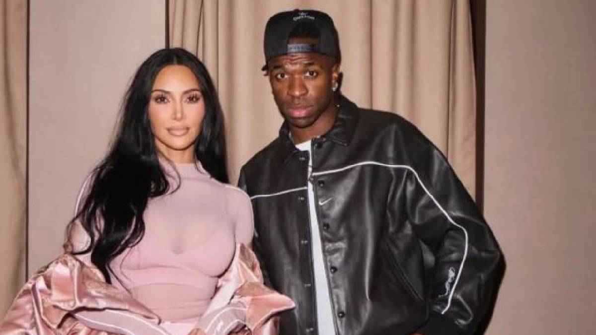 مع أنباء ارتباطها بهاميلتون.. فينيسيوس يظهر رفقة كيم كارداشيان (صور) 