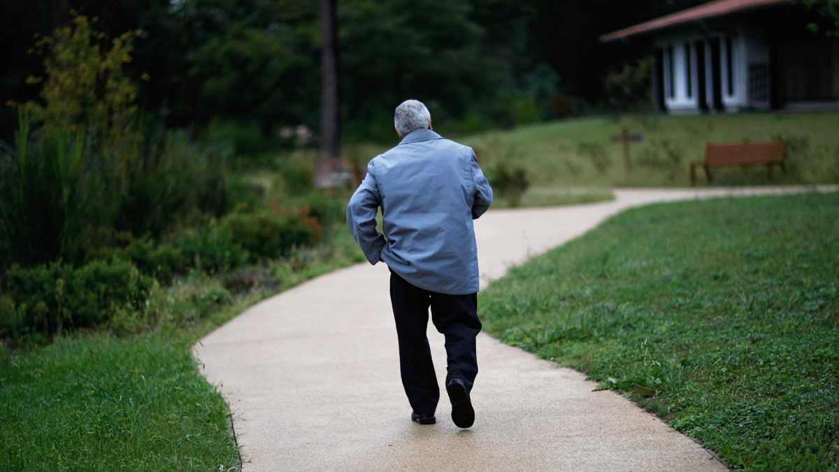 بزنس إنسايدر: 4 استراتيجيات لزيادة فرصك في بلوغ 100 عام