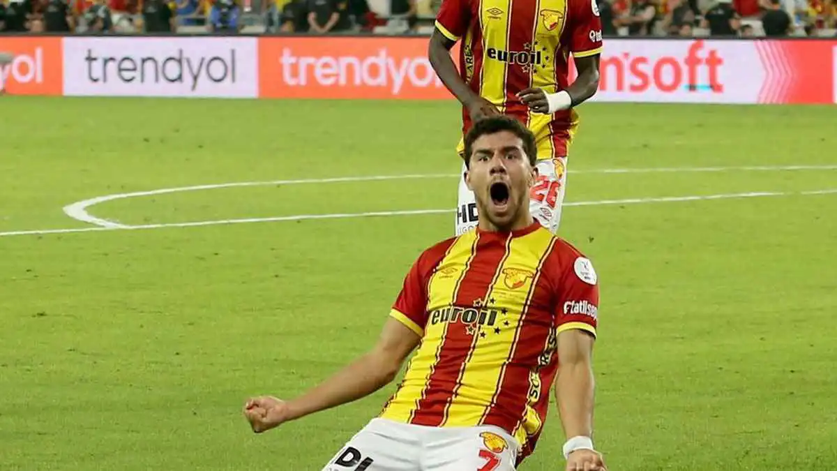 الأردني إبراهيم صبرة يسجل هدفا خياليا في شباك بشكتاش (فيديو)