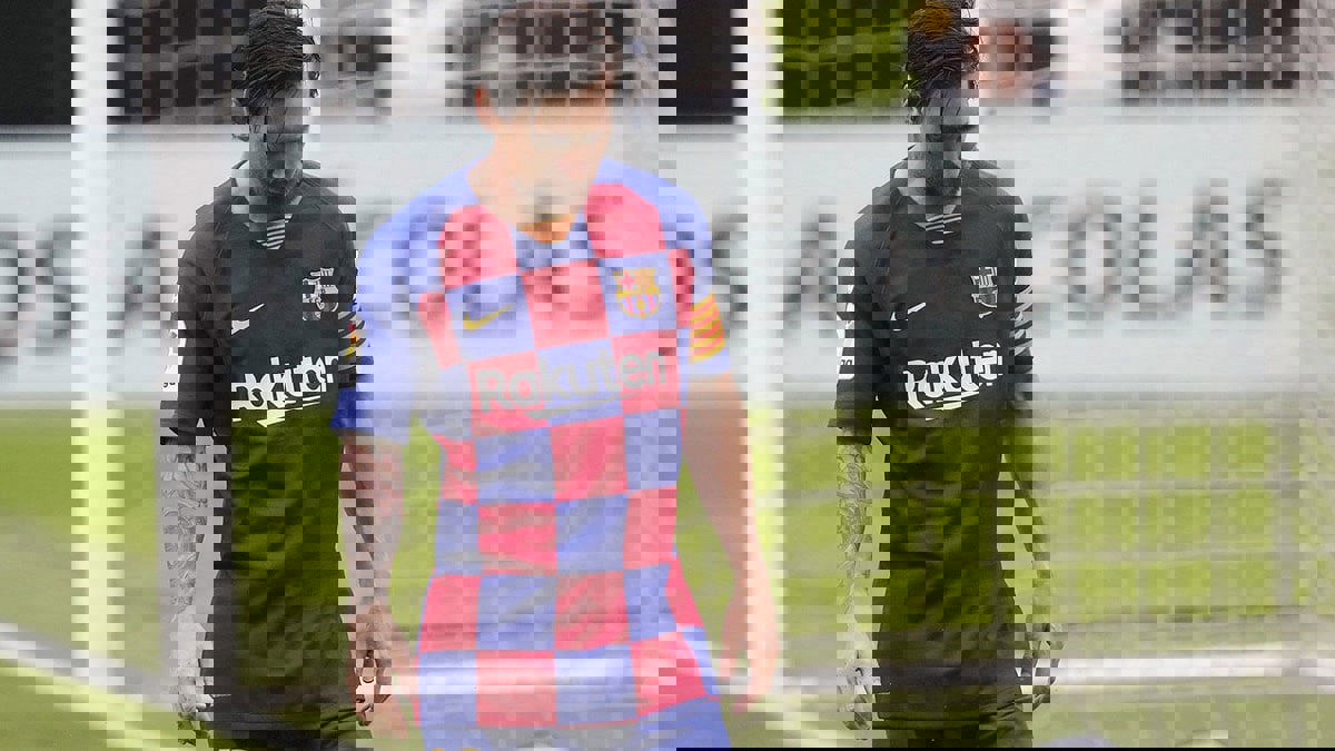 تطور جديد في أزمة ميسي مع إدارة نادي برشلونة