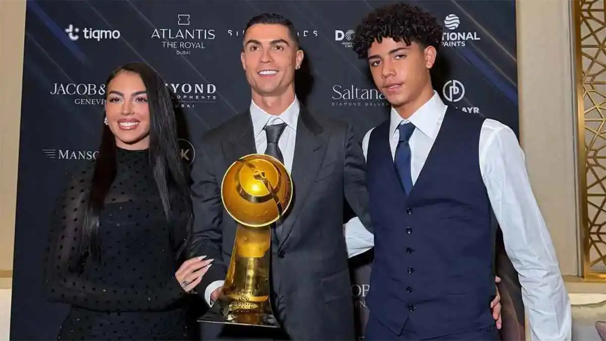 رونالدو يكتسح اللاعبين والفنانين.. أعلى 10 أشخاص متابعة على إنستغرام