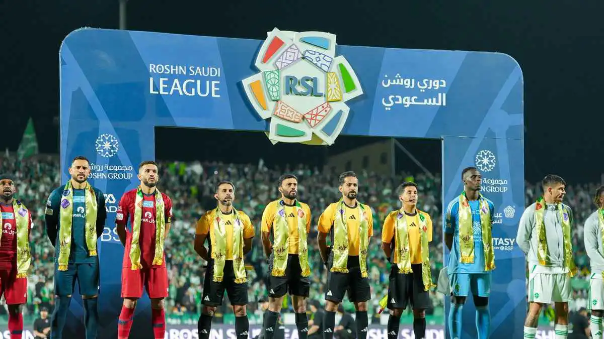 بيان رسمي من ضمك ضد حكم مباراة الأهلي السعودي (صورة)