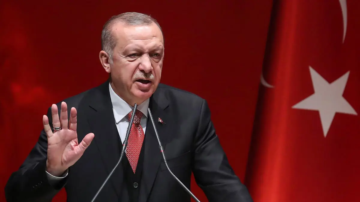أردوغان يأمر بإجراء تحقيق في تراجع الليرة التركية