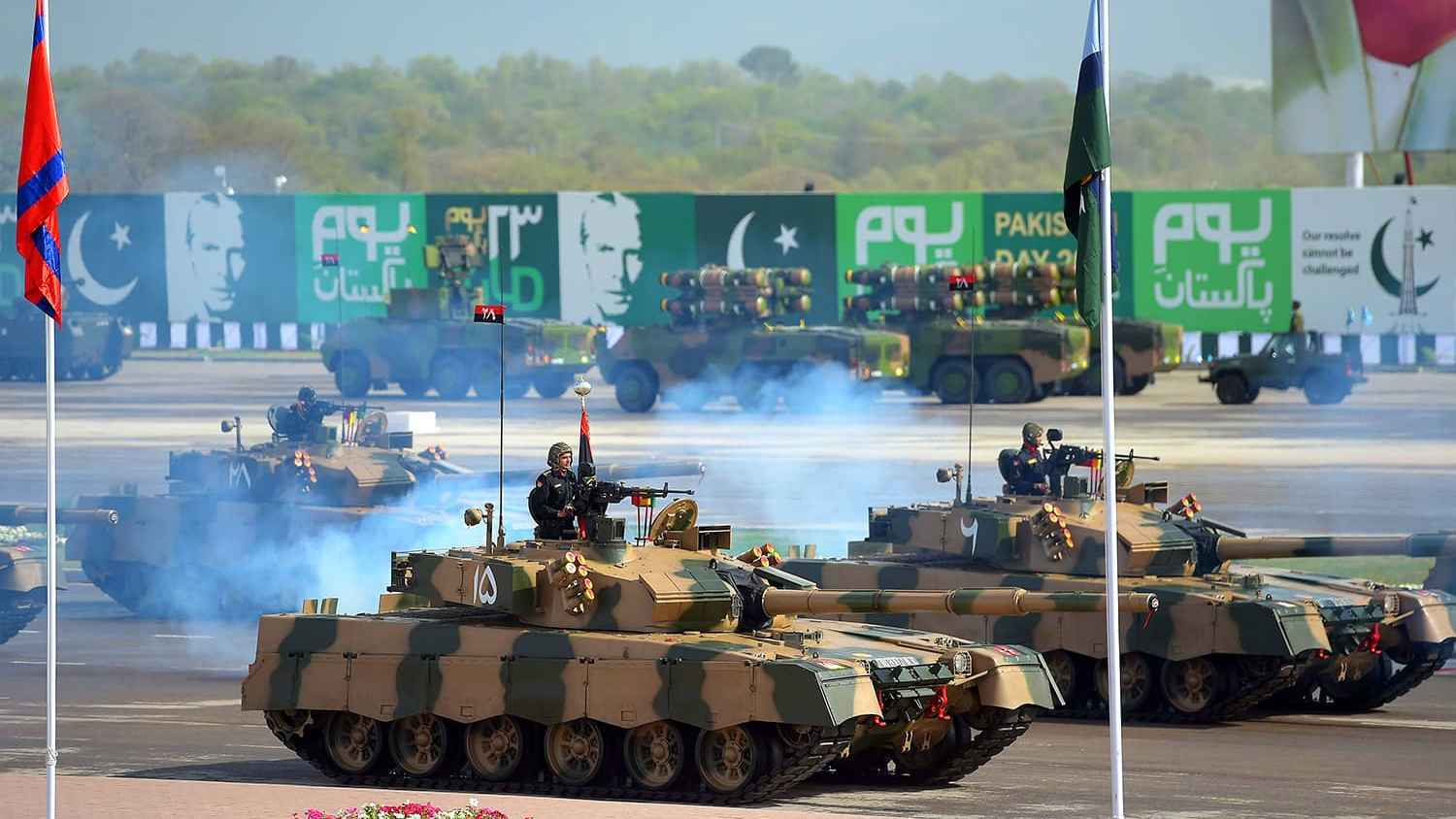 الحكومة الباكستانية تكلف الجيش بالرد على الهجوم الهندي