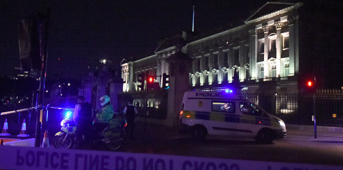 مركبة "مثيرة للريبة" قرب قصر بكنغهام تثير استنفار شرطة لندن