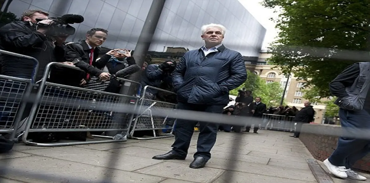 إعلامي بريطاني شهير يقع ضحية شهوته الجنسية