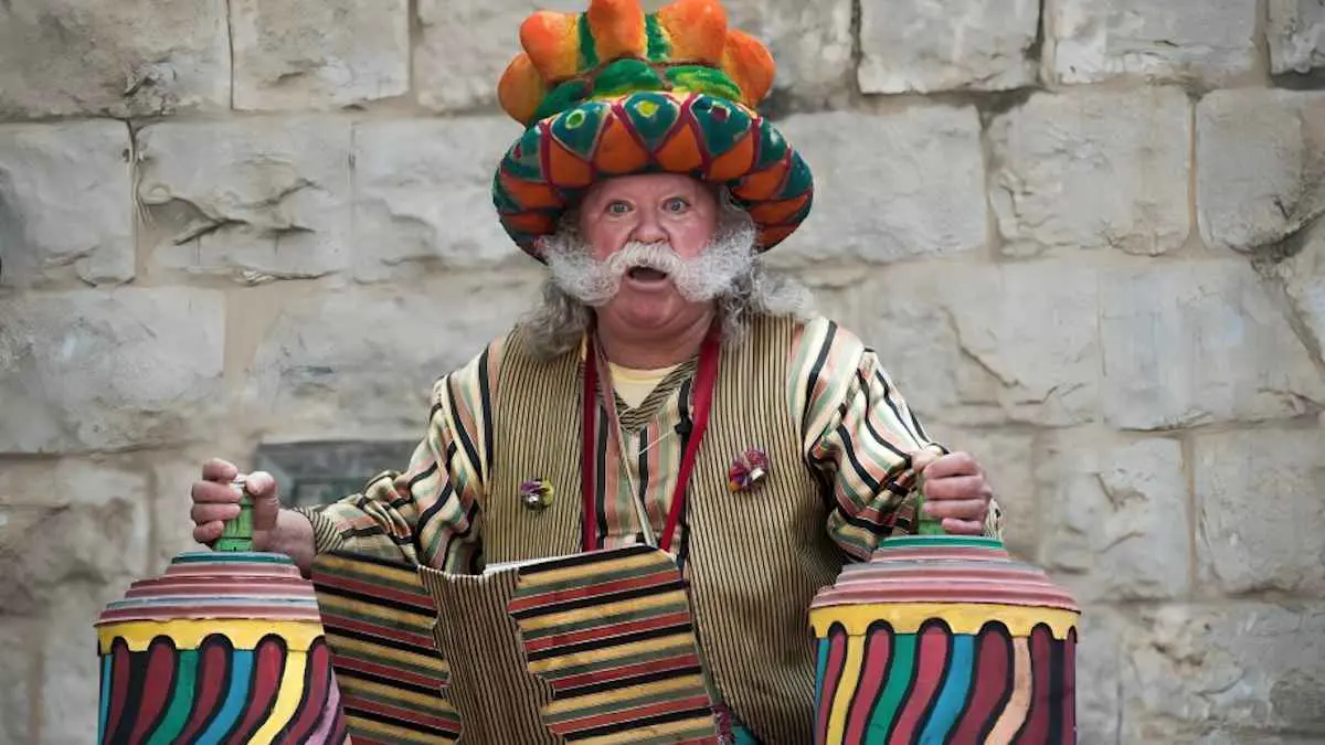 رائد مسرح الدمى.. من هو الفنان الفلسطيني الراحل عادل الترتير؟