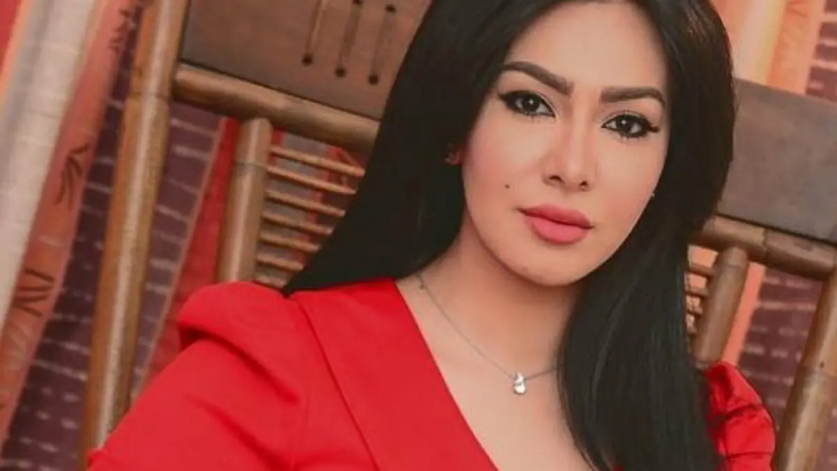 بسبب "فيديوهات خالد يوسف".. بلاغ رسمي من ميرهان حسين