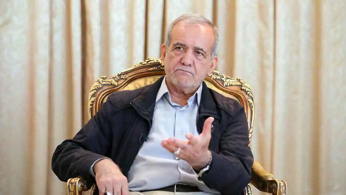 عشية الجولة الثالثة.. بزشكيان يرى "أفقاً واعداً" لمفاوضات جنيف