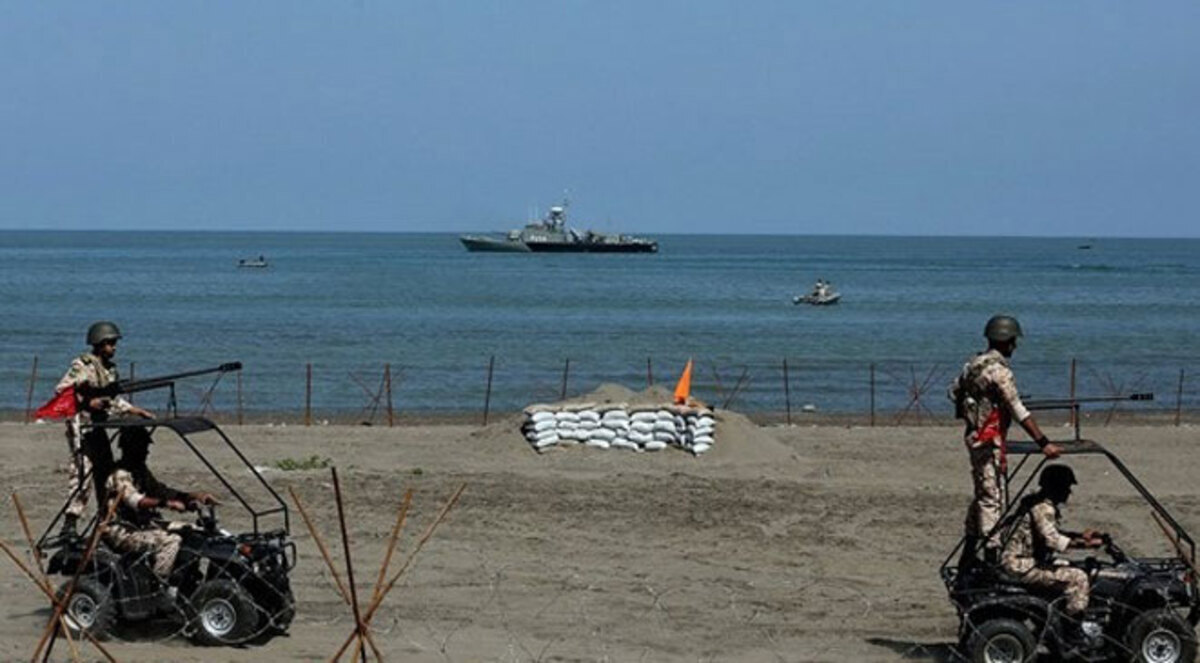 البحرية الإيرانية ترصد تحركات السفن الأجنبية