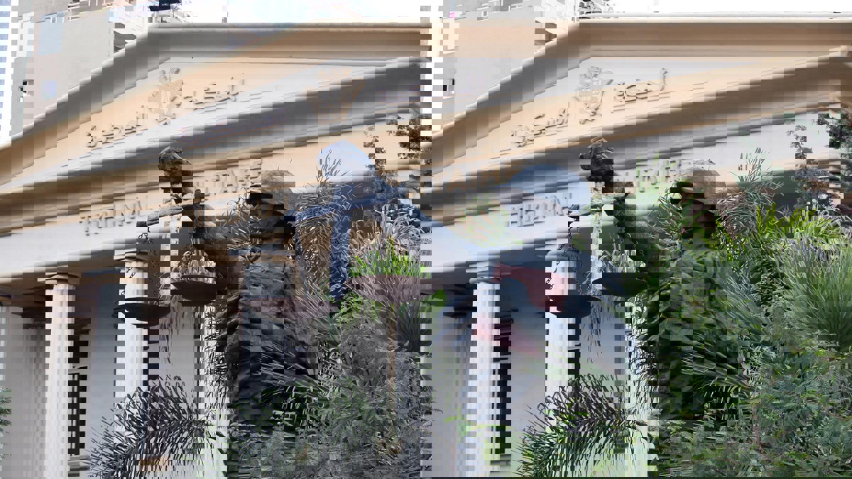 ‎الحكم بإعدام 5 مصريين متهمين بالقتل في قضية "محاولة تفجير بنك إماراتي‎"