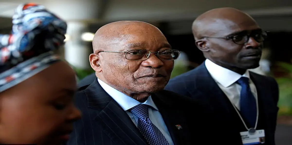 وثائق مُسربة تكشف عن إغداق رجل أعمال هندي الهدايا على نجل رئيس جنوب أفريقيا (صور)