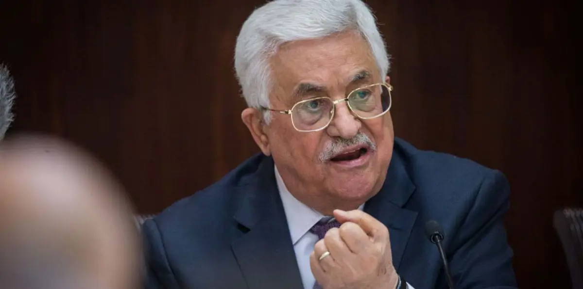 على خلفية قرار ترامب بشأن القدس..  هل تُطيح أمريكا وإسرائيل بمحمود عباس؟