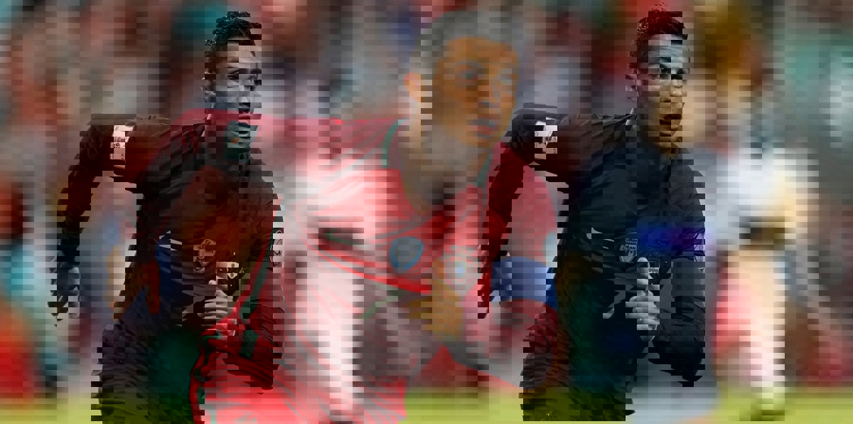 كريستيانو رونالدو يسجل هدفًا مذهلًا مع البرتغال (فيديو)