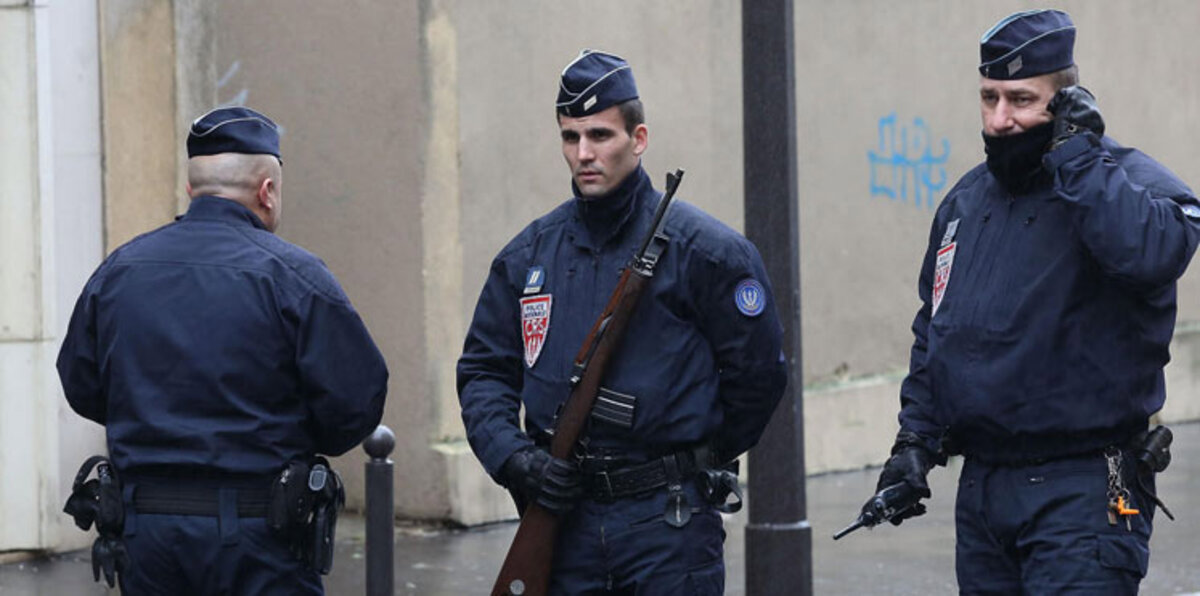 فرنسا تعتقل مراهقًا جزائريًا على خلفية الهجوم على كنيسة