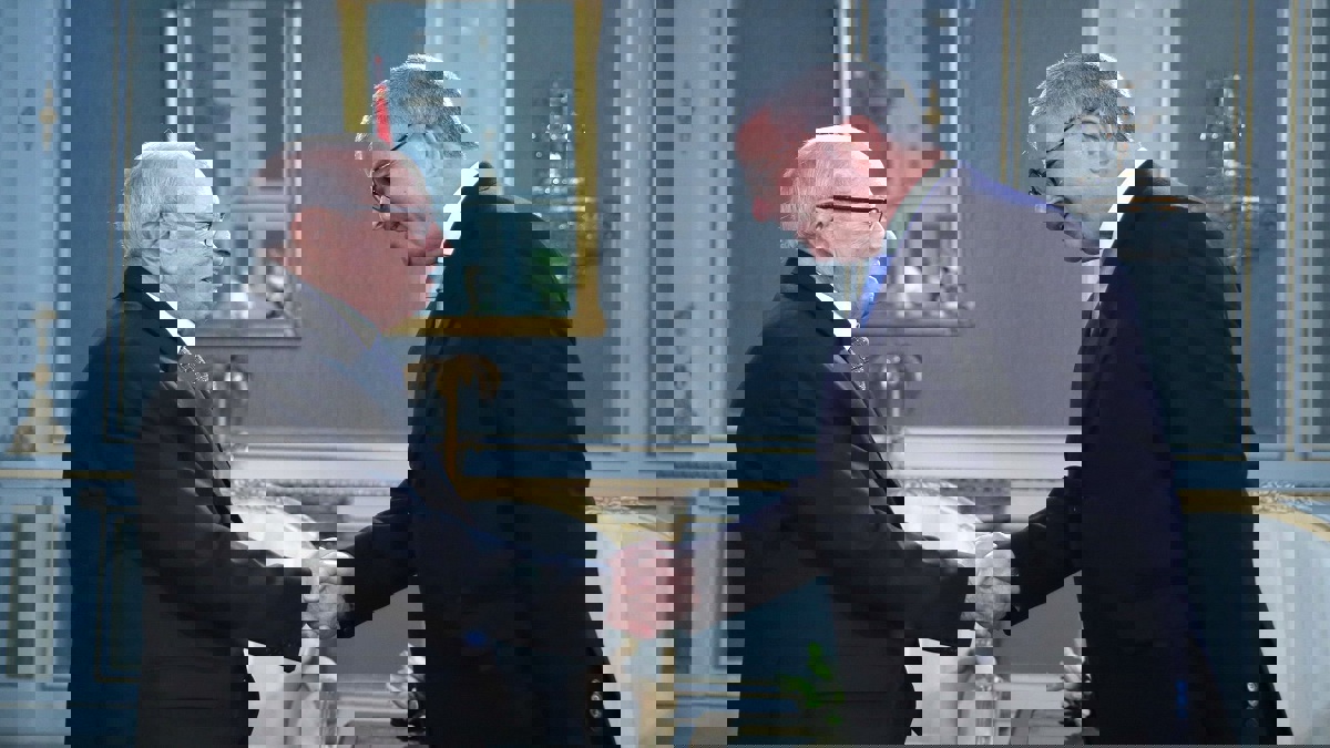 "نداء تونس" يبحث ترشيح وزير الدفاع للرئاسة