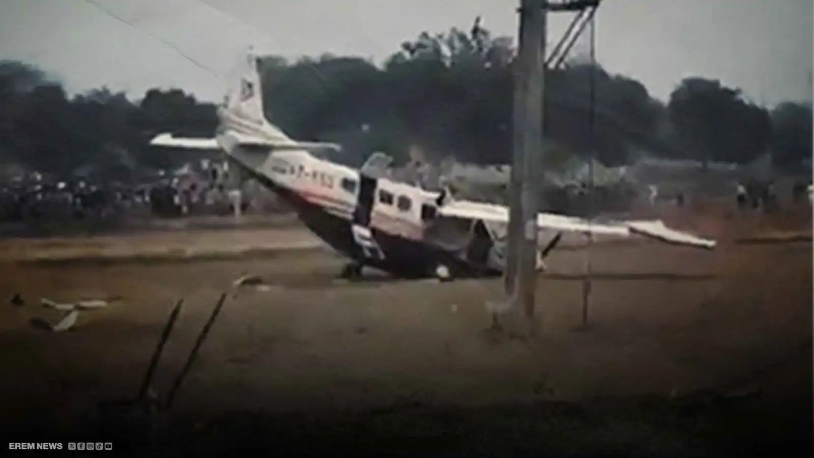 هبوط خارج المدرج.. طائرة تنجو من كارثة محققة شرقي الهند