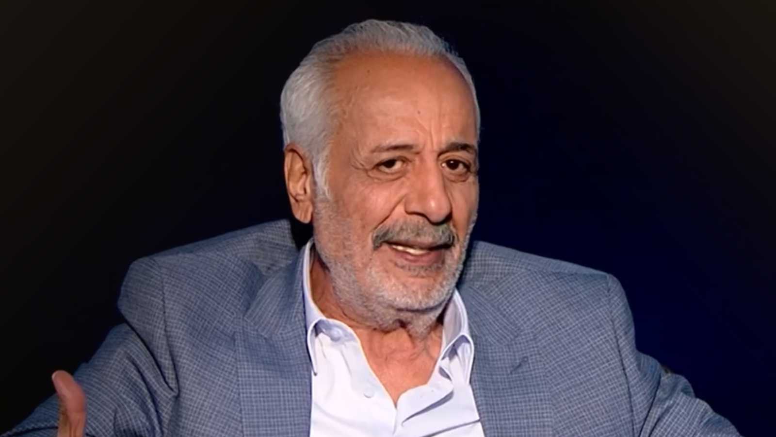 "كيماوي الوطن ولا بارفان الغربة".. منشور يشعل حملة ضد أيمن زيدان