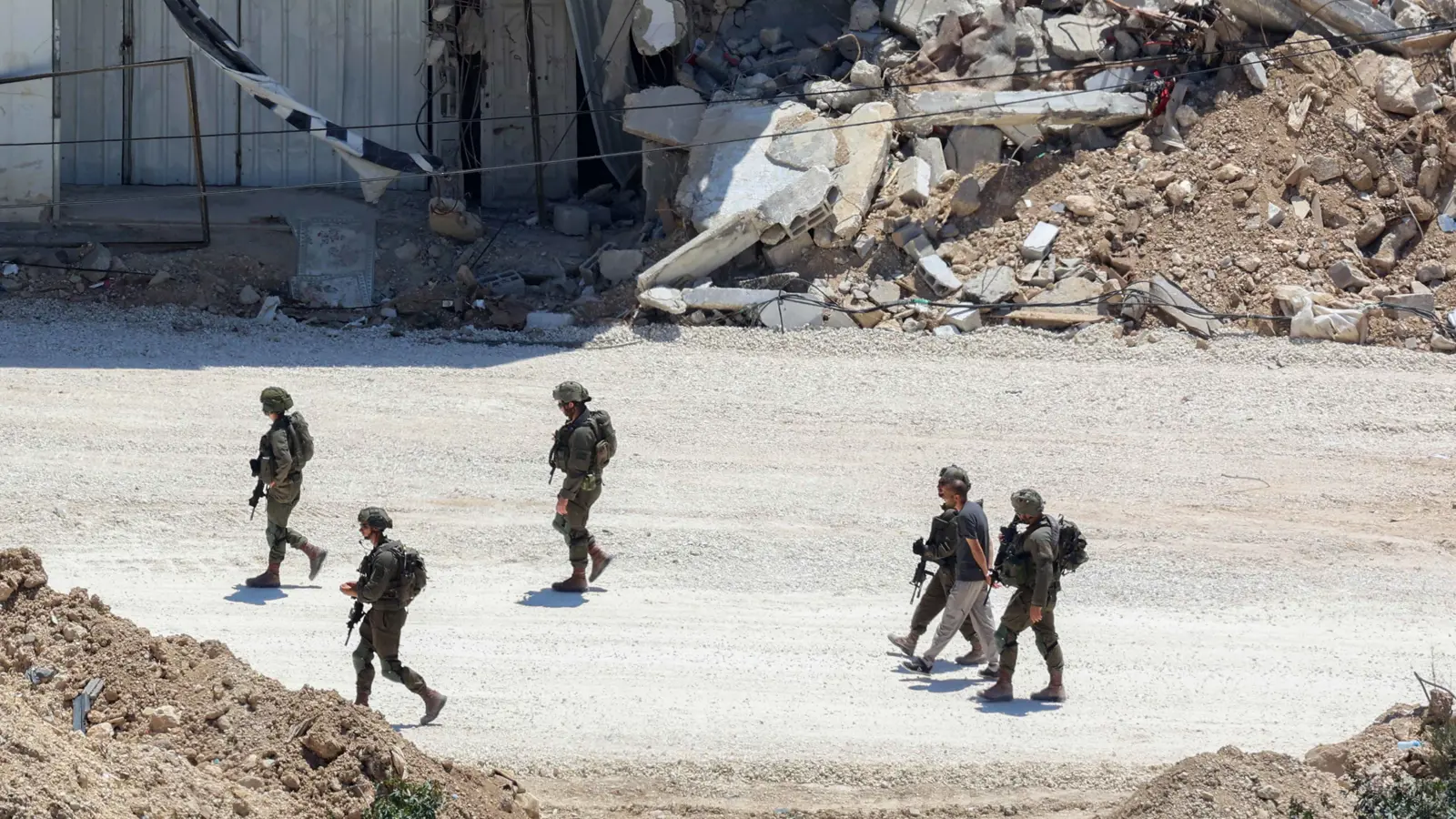 استنفار إسرائيلي واسع النطاق.. الخليل تحت "المجهر" بعد هجوم بروقين