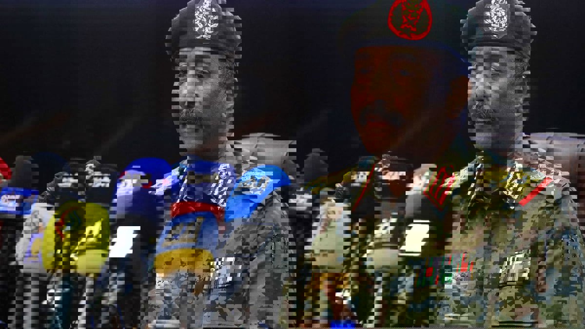 بوادر صراع وشيك بين الإسلاميين وعبد الفتاح البرهان
