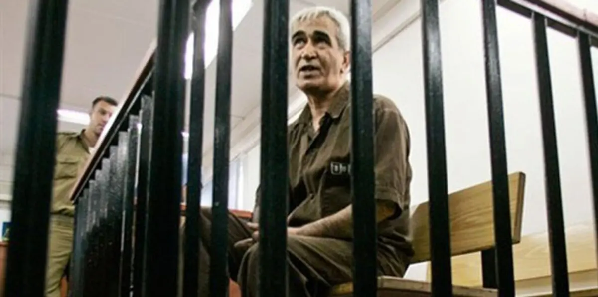 أحمد سعدات ينضم للمضربين عن الطعام في السجون الإسرائيلية