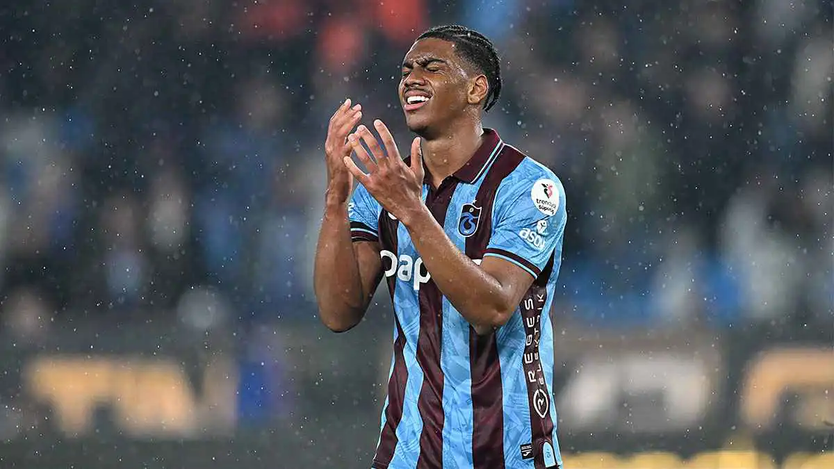 الأهلي السعودي يسعى إلى ضمه.. طرابزون سبور يحدد قيمة بيع فيليبي أوغوستو