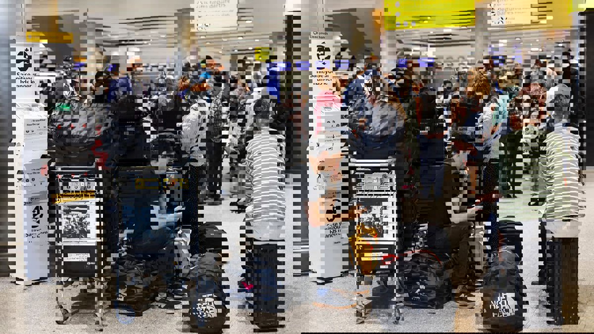 خلل في نظام الملاحة الجوية البريطانية يتسبب بإلغاء آلاف الرحلات